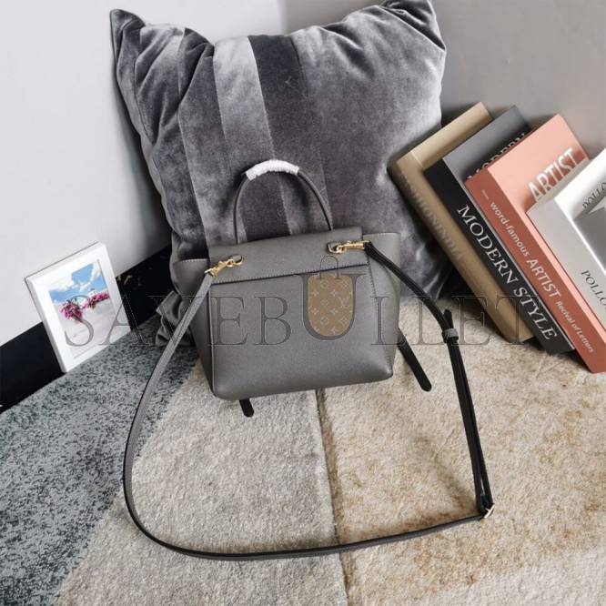 Ce**e nano belt bag 189003zva.10dc (20*20*10cm)