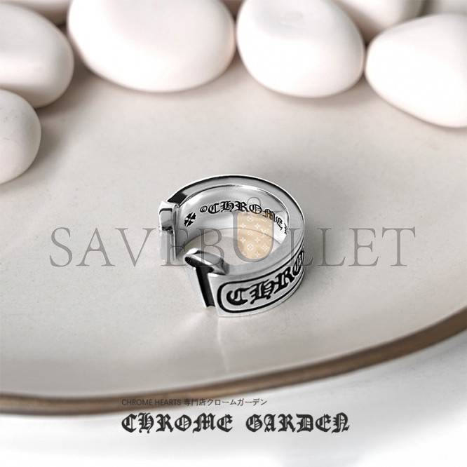 Ch**me He**ts scroll label ring
