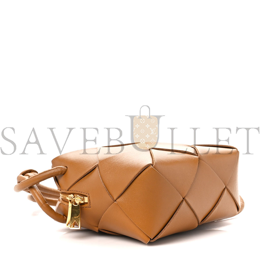 bo*te*ga Ve*ne*ta lambskin maxi intrecciato mini cassette camera bag acorn (15*15*7cm)