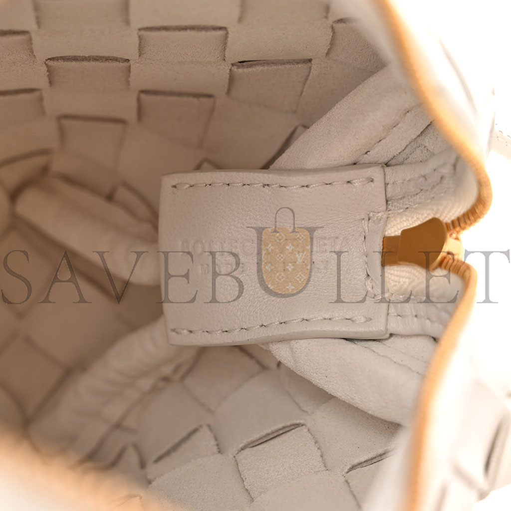 bo*te*ga Ve*ne*ta nappa intrecciato mini loop camera bag white (18*11*6cm)