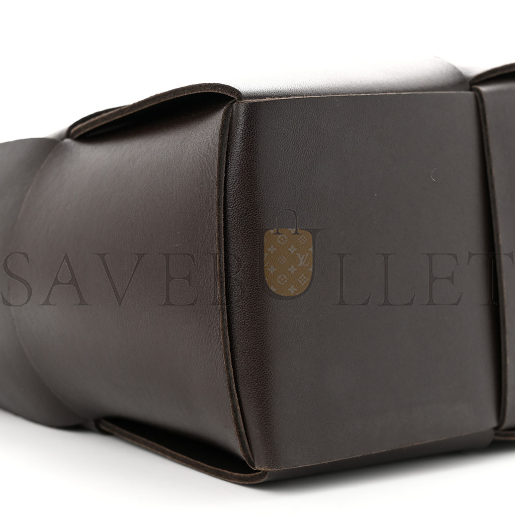 bo*te*ga Ve*ne*ta nappa maxi intrecciato medium arco tote fondant (37*20*13cm)