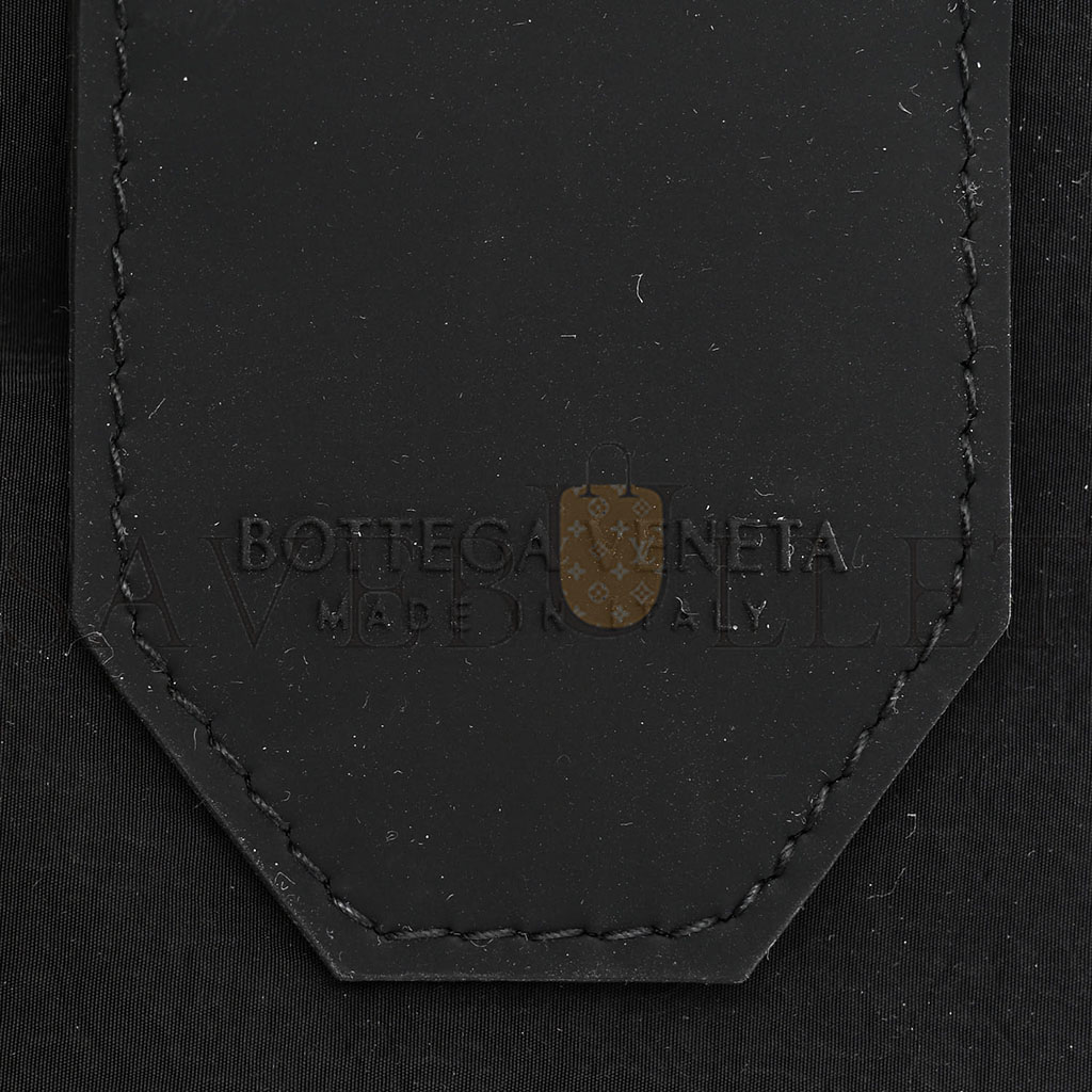 bo*te*ga Ve*ne*ta paper calfskin intreccio mini cassette sling bag black (19*13*5cm)