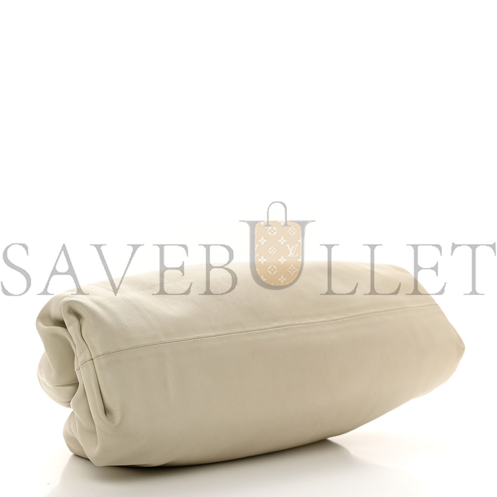 bo*te*ga Ve*ne*ta smooth butter calf the pouch oversized clutch plaster (37*22*8cm)