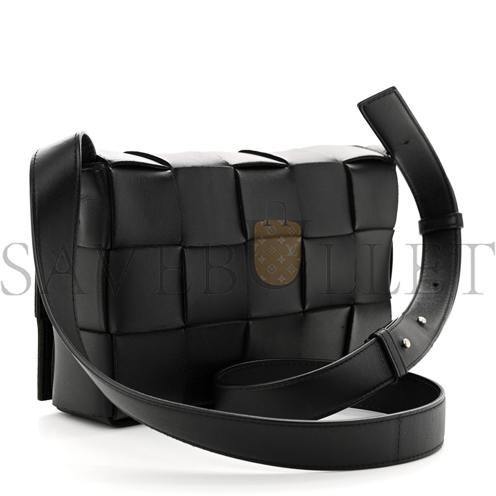 bo*te*ga Ve*ne*ta lambskin maxi intrecciato cassette crossbody bag black (23*15*5.5cm)