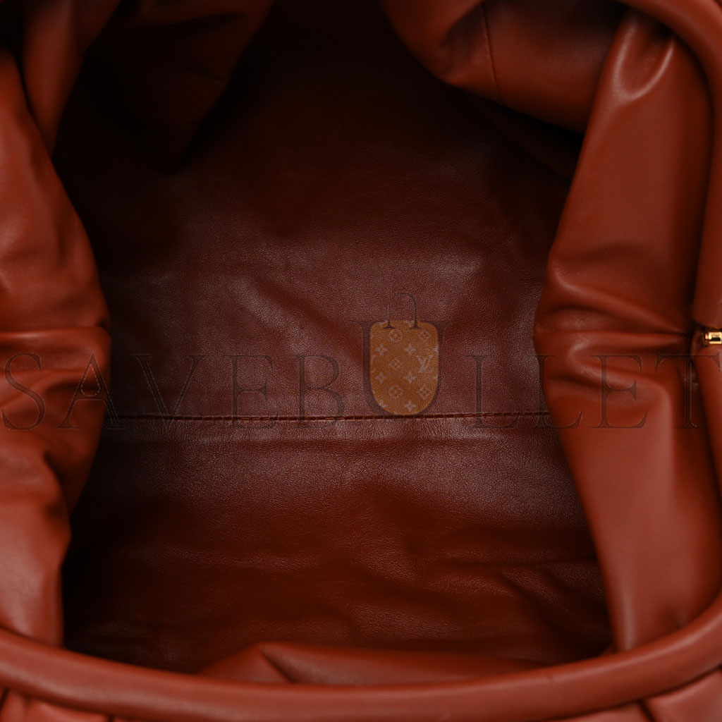 bo*te*ga Ve*ne*ta smooth butter calf the pouch oversized clutch rust (38*17*8cm)