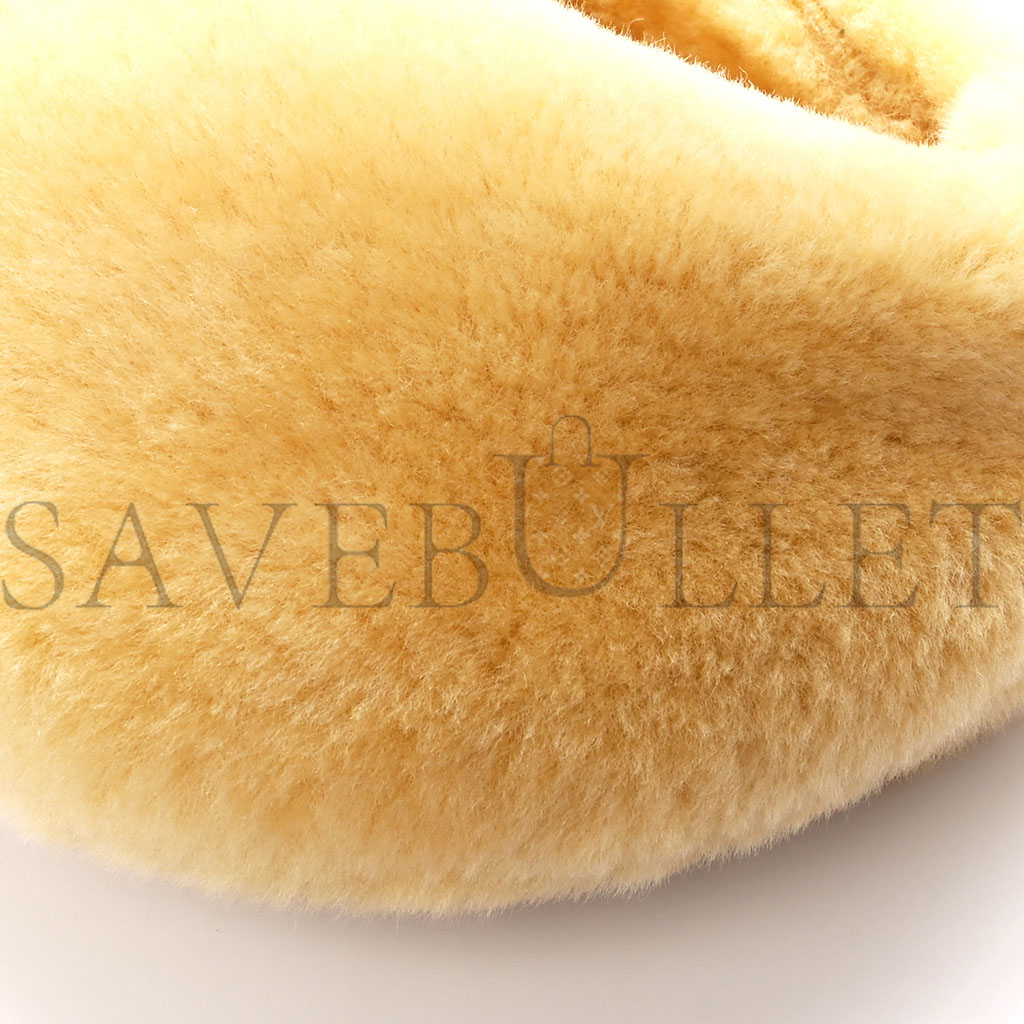 bo*te*ga Ve*ne*ta shearling lambskin mini jodie teddy (27*14*8cm)
