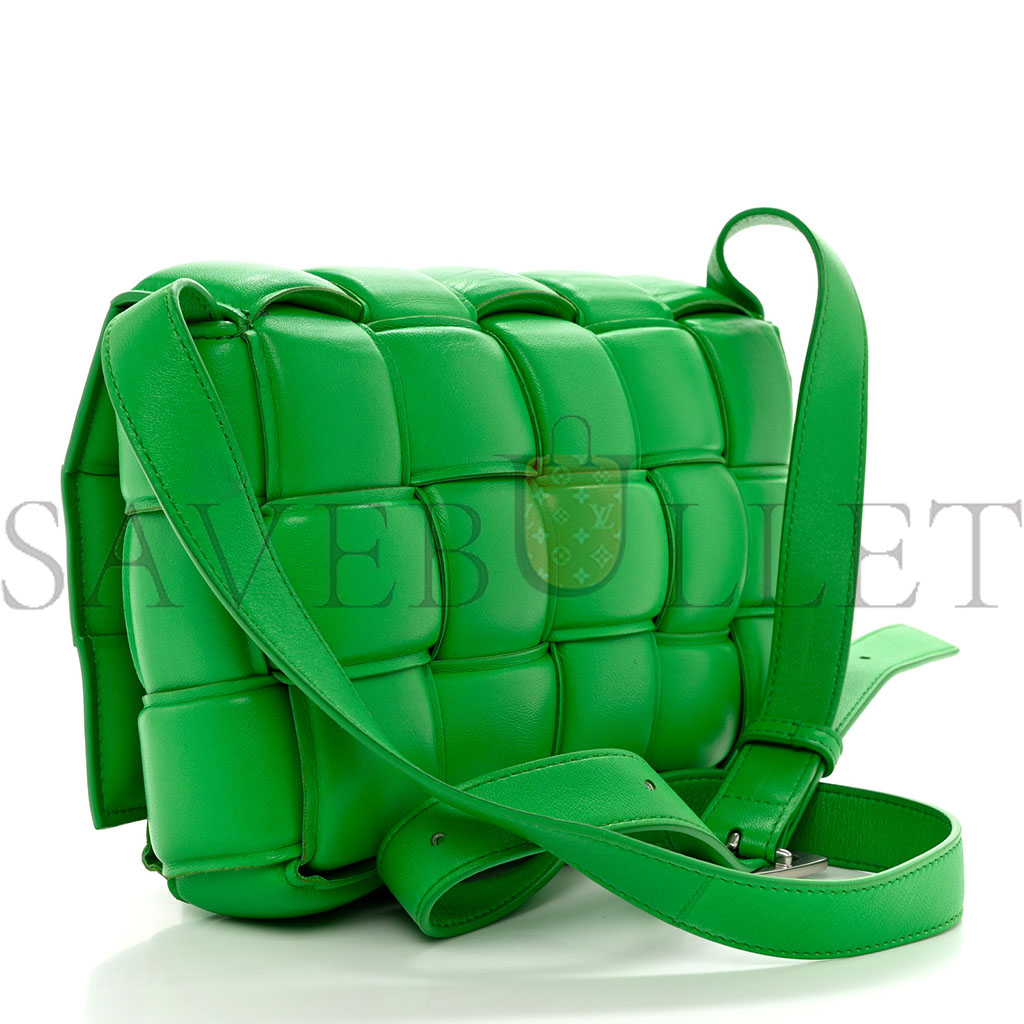 bo*te*ga Ve*ne*ta nappa maxi intreccio padded cassette crossbody bag parakeet (26*18*8cm)