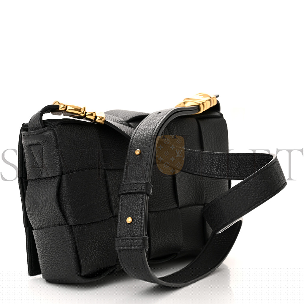 bo*te*ga Ve*ne*ta grained calfskin maxi intrecciato cassette crossbody bag black (23*15*5.5cm)
