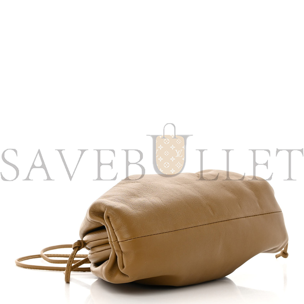 bo*te*ga Ve*ne*ta butter calfskin the mini pouch cammello (22*14*5cm)