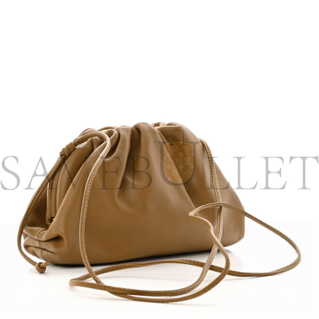bo*te*ga Ve*ne*ta butter calfskin the mini pouch cammello (22*14*5cm)