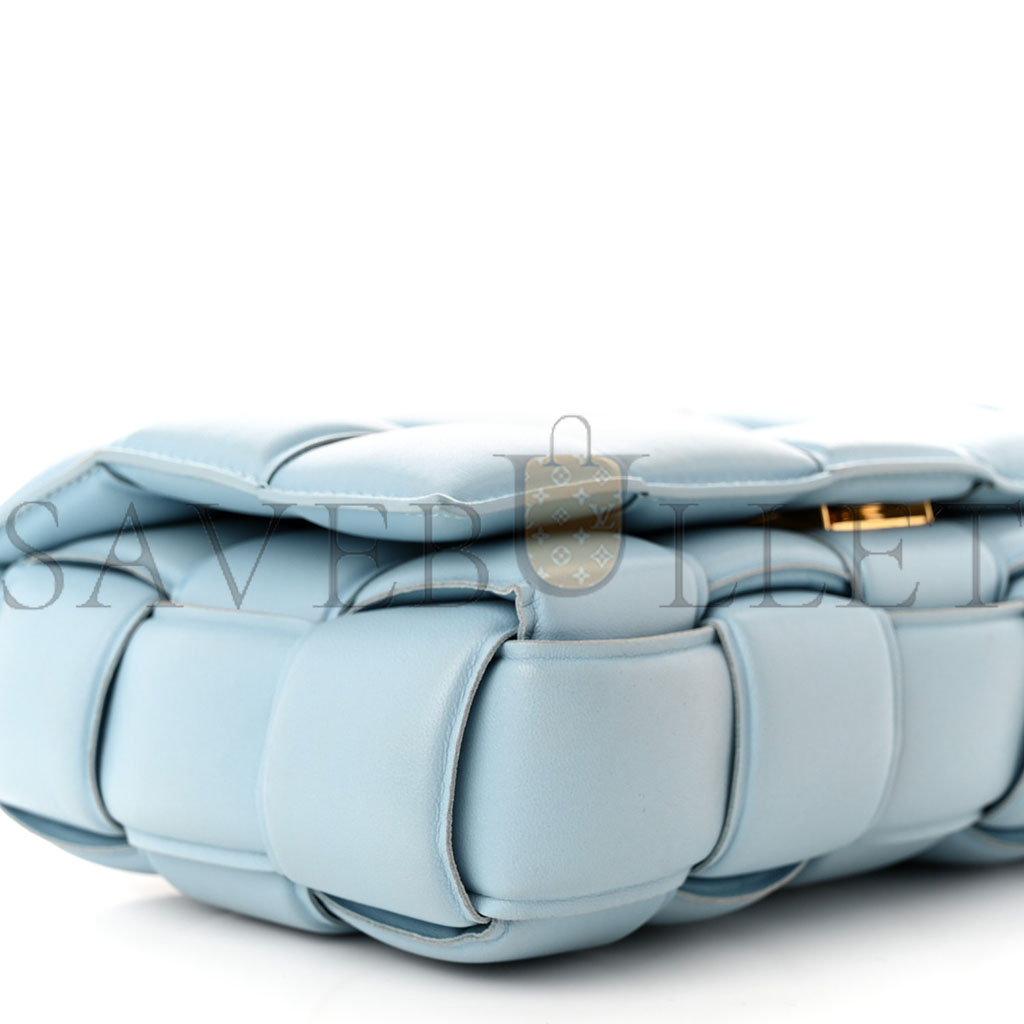 bo*te*ga Ve*ne*ta nappa maxi intreccio padded cassette crossbody bag ice (26*18*8cm)