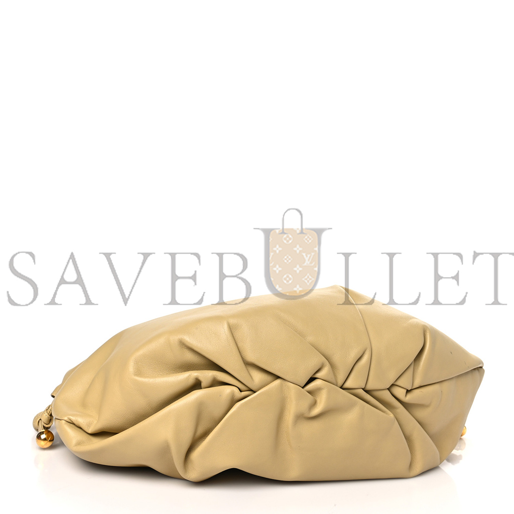 bo*te*ga Ve*ne*ta nappa the bulb shoulder clutch tapioca (38*17*9cm)