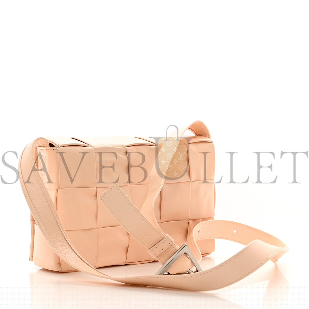 bo*te*ga Ve*ne*ta paper calfskin maxi intrecco cassette crossbody bag melon wash (23*15*5.5cm)