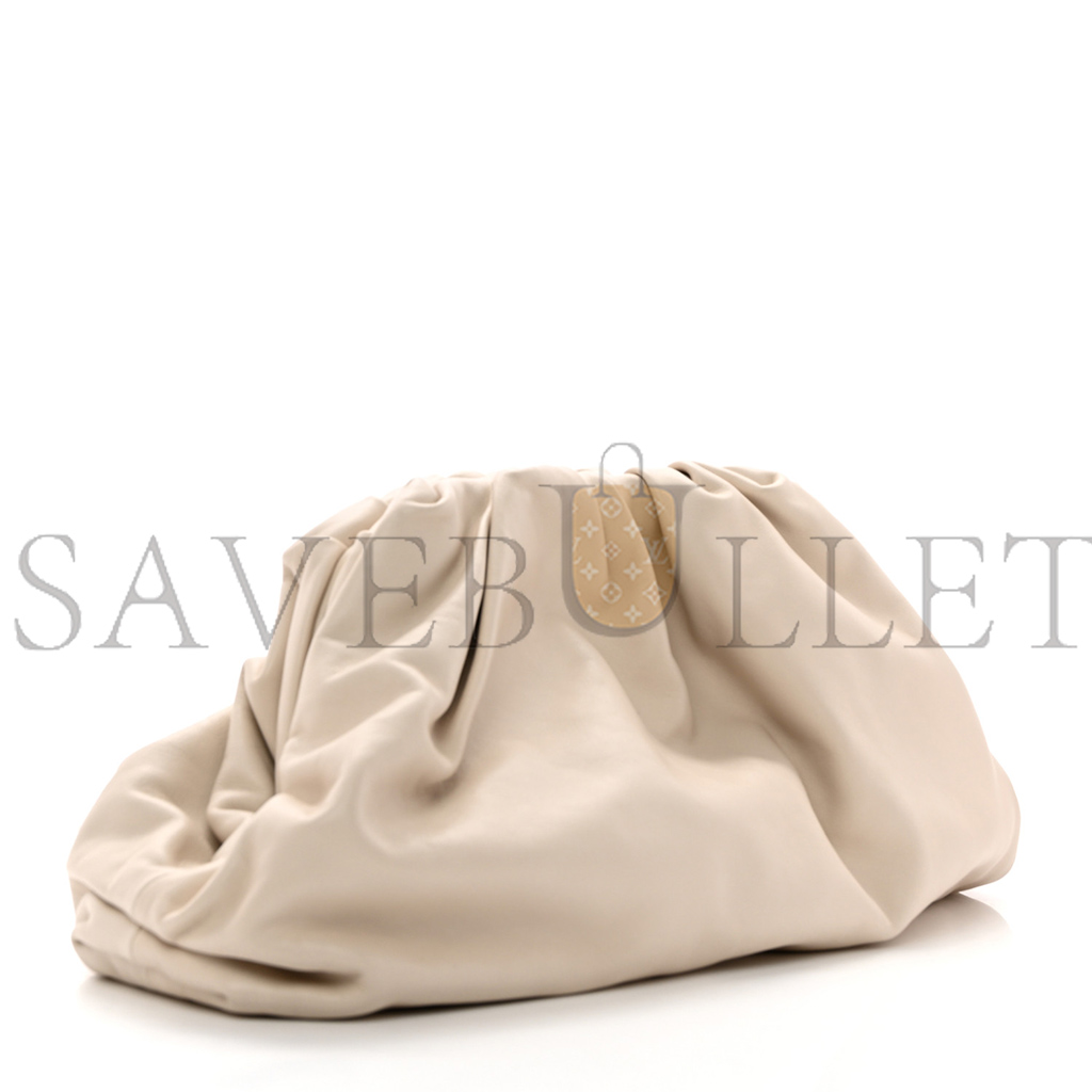 bo*te*ga Ve*ne*ta smooth butter calf the pouch oversized clutch mist (38*16*8cm)