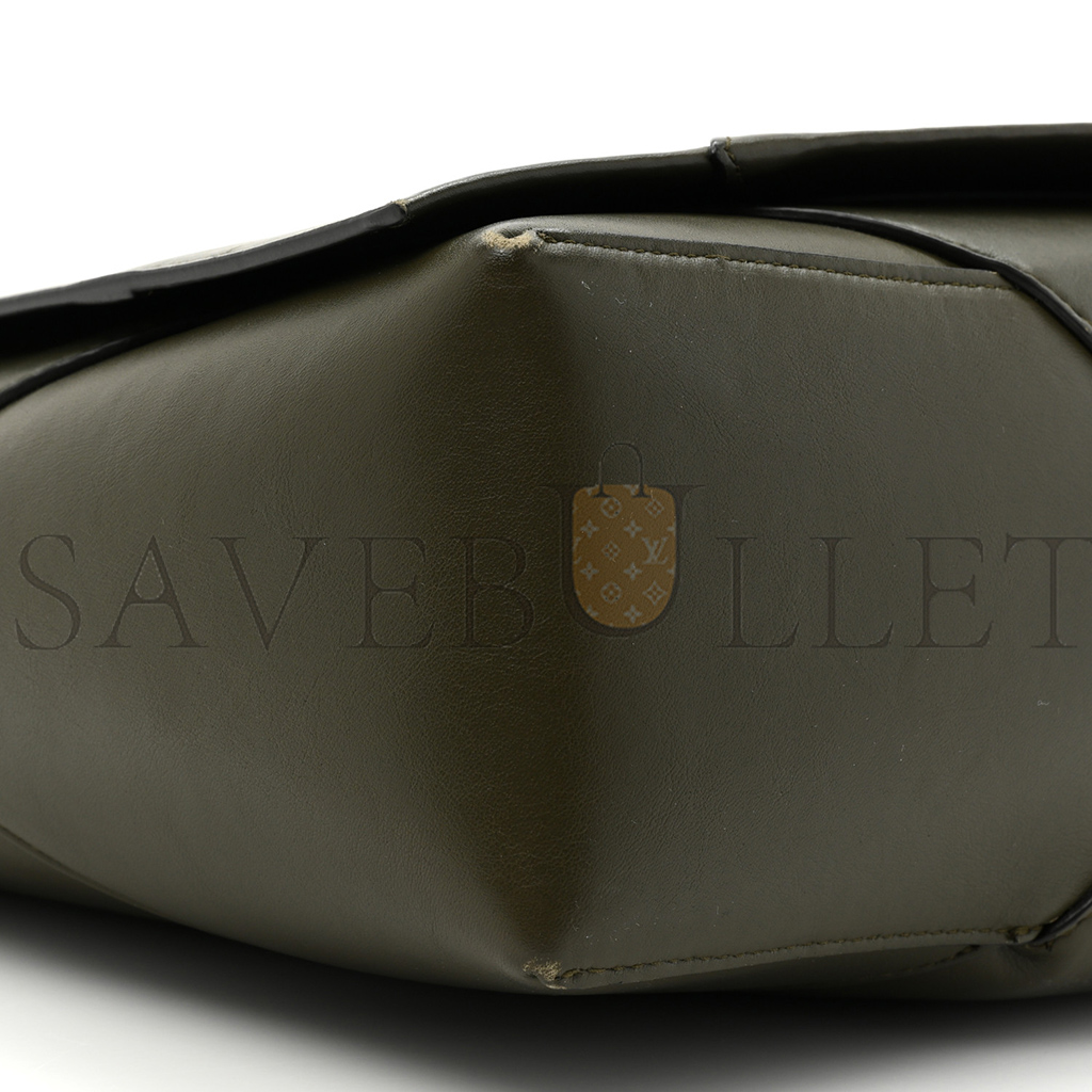 bo*te*ga Ve*ne*ta lambskin maxi intrecciato messenger bag (23*15*6cm)