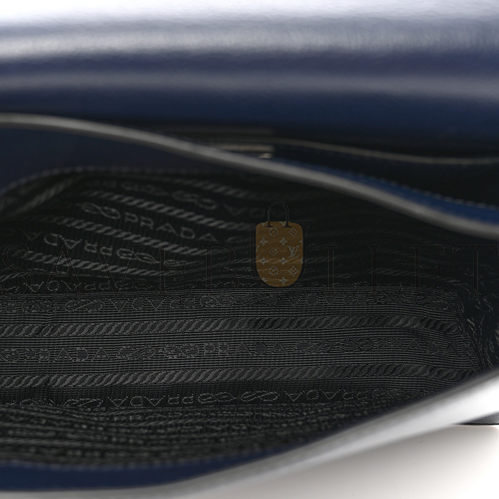 Pra*a glace calf shoulder bag baltico (23*17*9cm)