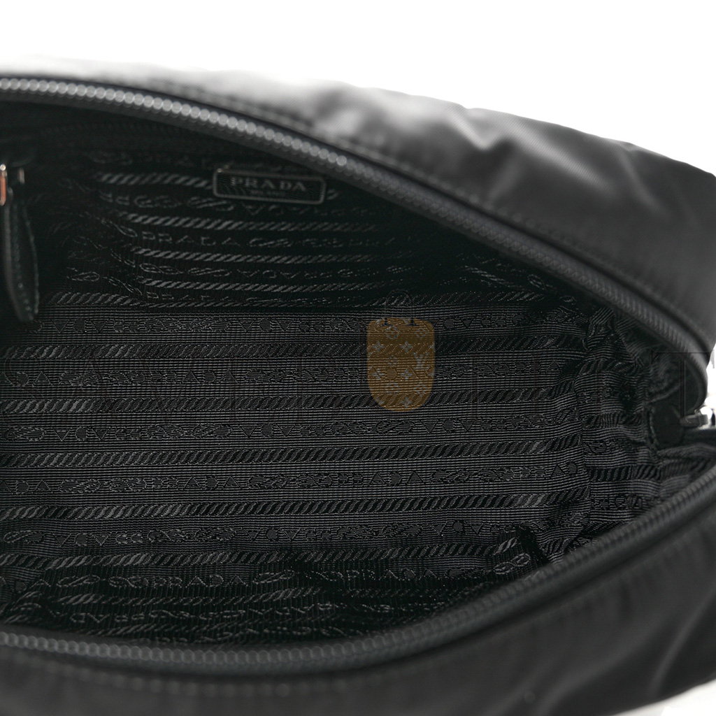 Pra*a re-nylon saffiano pouch wristlet black (25*13*11cm)