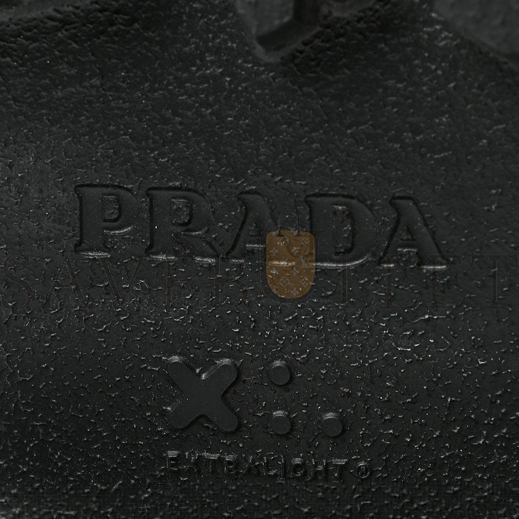 Pra*a spazzolato rois re-nylon metal triangle logo monolith pouch pocket 55mm boots 37 black
