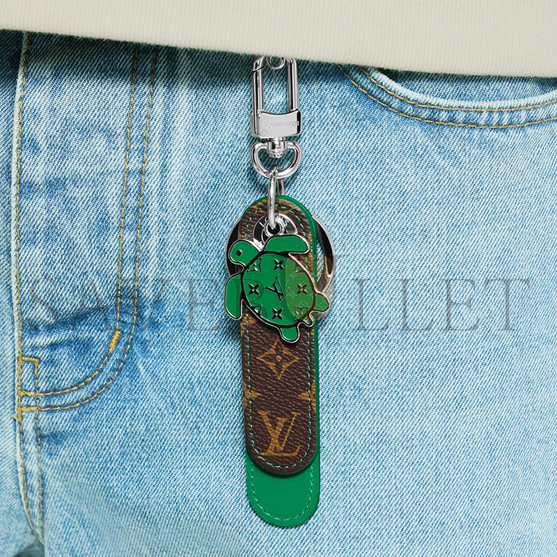 l0*is V*t0n dragonne tab key holder and bag charm m02564