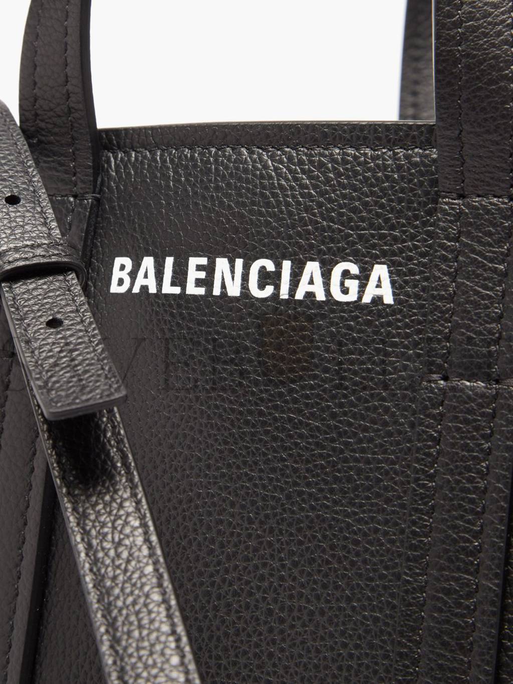 Ba*len*cia*ga black everyday logo-print leather tote bag matchesfashion us (22.5*14.5*10cm)
