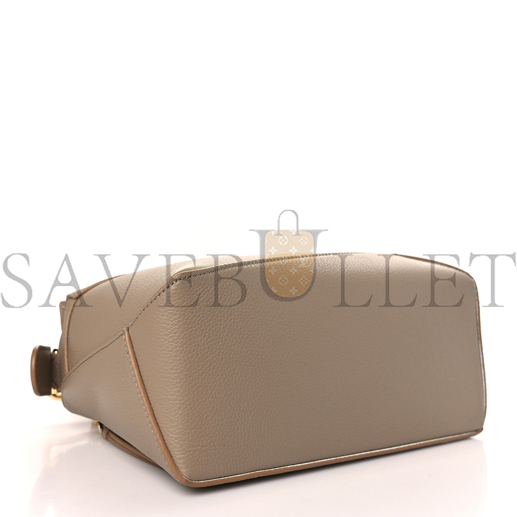 l*ew* grained calfskin small puzzle edge bag sand (24*16.5*10.5cm)