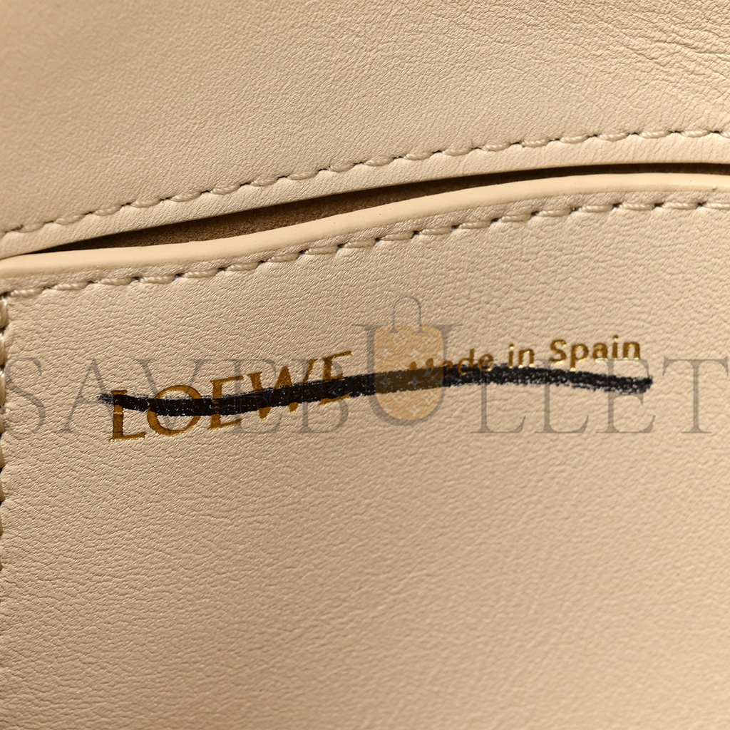 l*ew* shiny nappa calfskin paseo satchel angora (24*18*6cm)