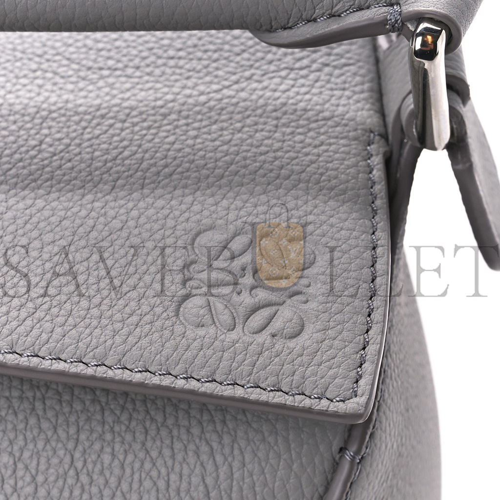 l*ew* soft grained calfskin small puzzle edge bag pearl grey (24*16.5*10.5cm)