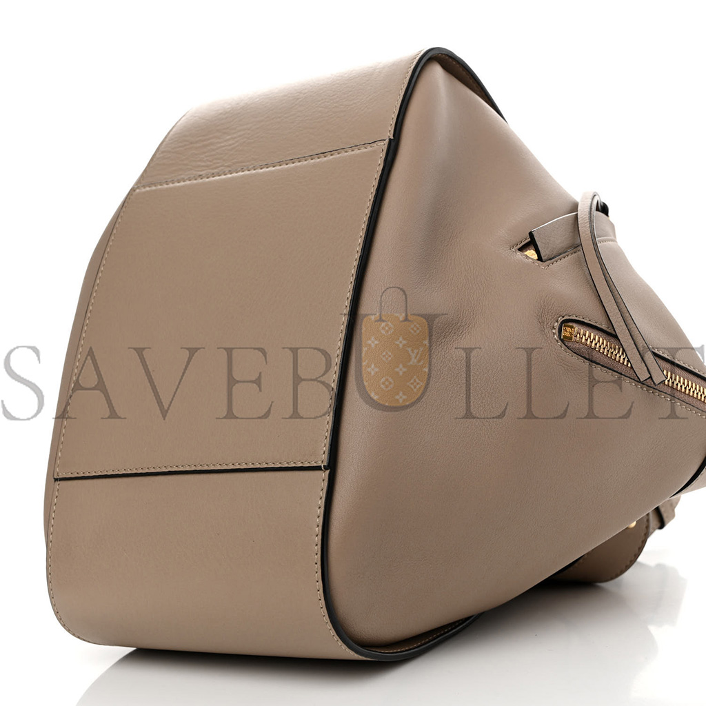 l*ew* calfskin small hammock shoulder bag sand (30*25*13.5cm)