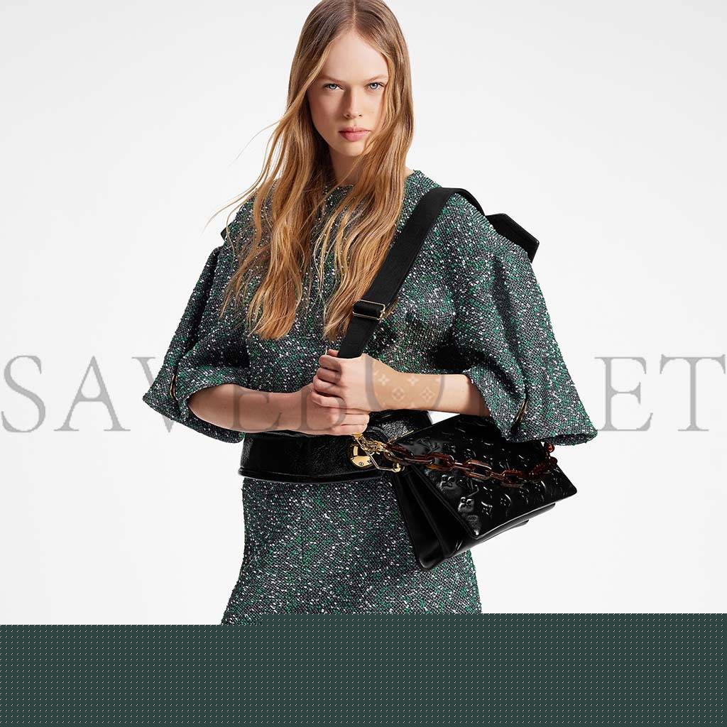 l**is V*t*n coussin pm m22614 (25.9*20.1*11.9cm)