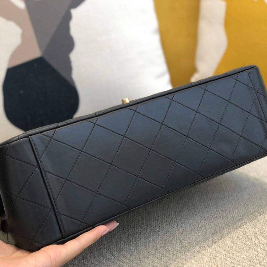 Ch*el classic flap maxi black caviar leather gold hardware (33*22*9cm)