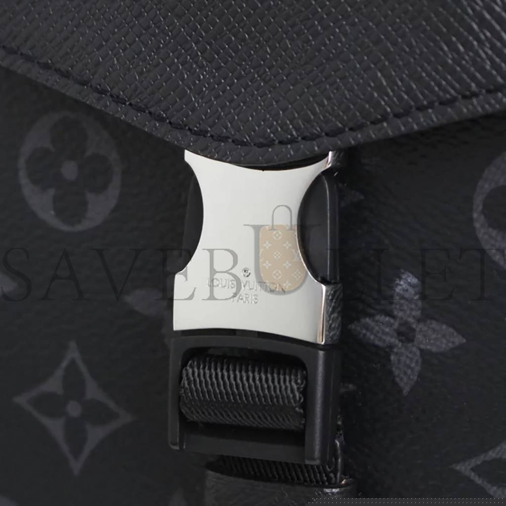 l**is V*t*n outdoor flap messenger m30413 (28*22*3cm)