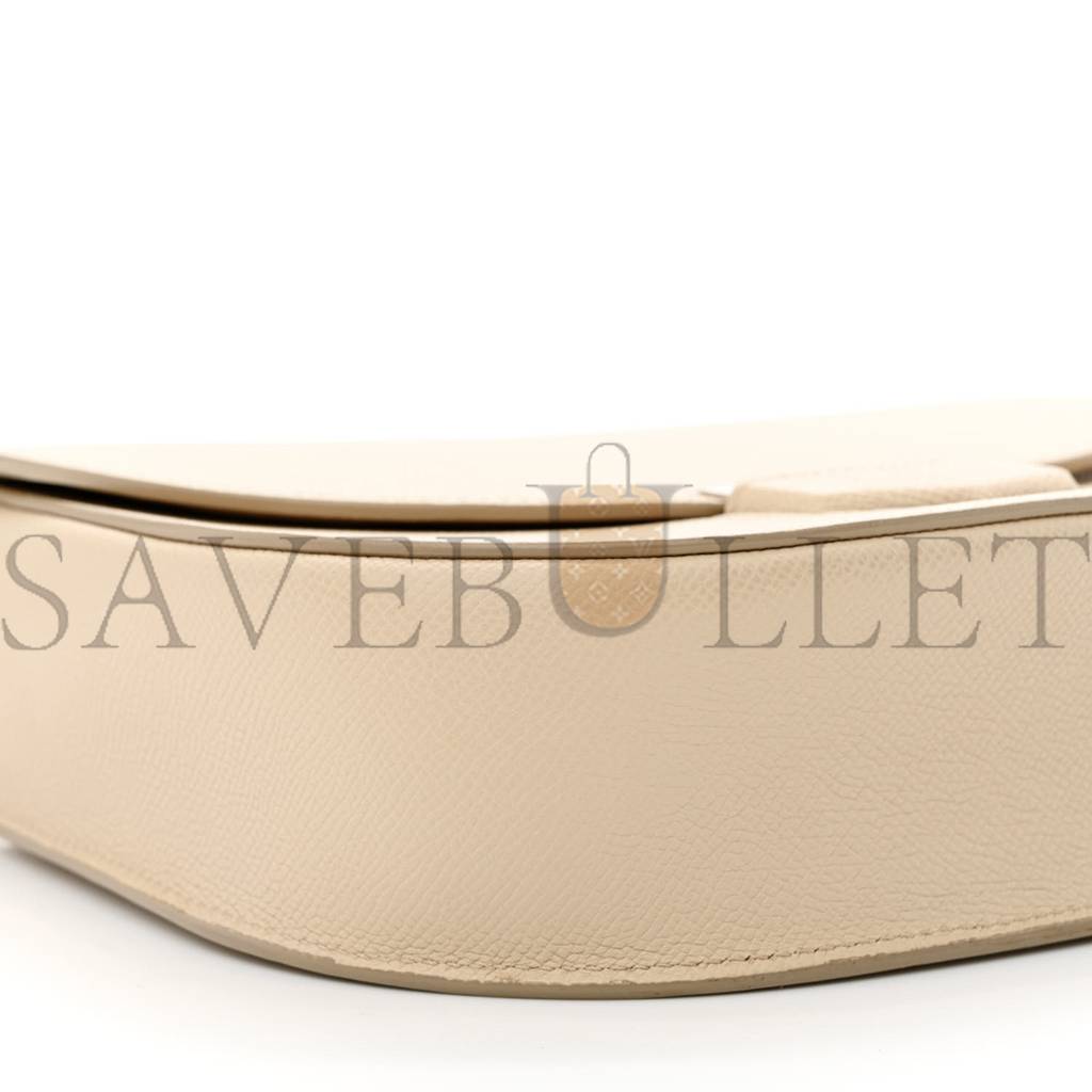 Ce**e grained calfskin medium trotteur light taupe (34*32*25cm)