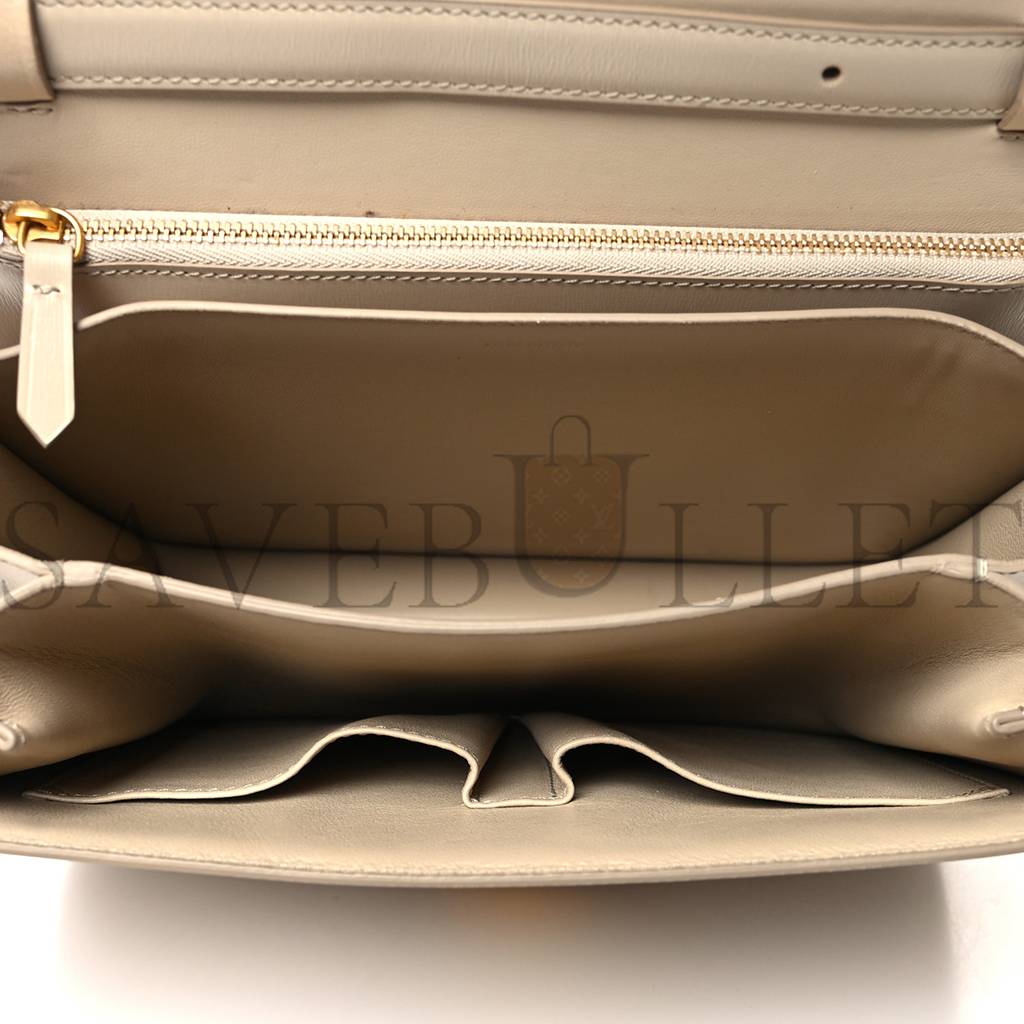 Ce**e box calfskin medium classic box flap bag powder (23*18*6cm)