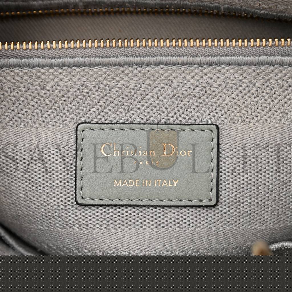 D*or canvas embroidered cannage medium lady d-lite gray (23*20*11.4cm)