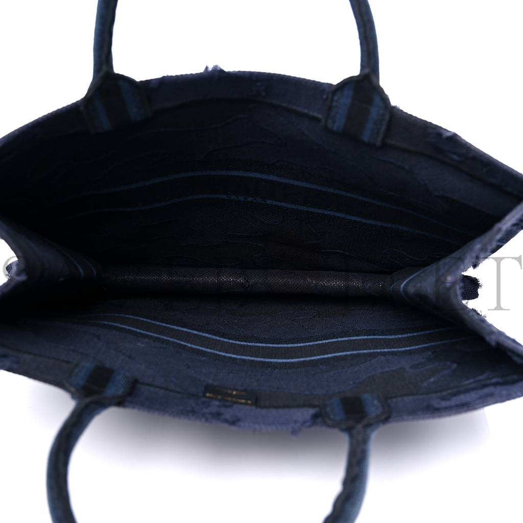 D*or canvas embroidered camouflage book tote blue (43*36*18.4cm)