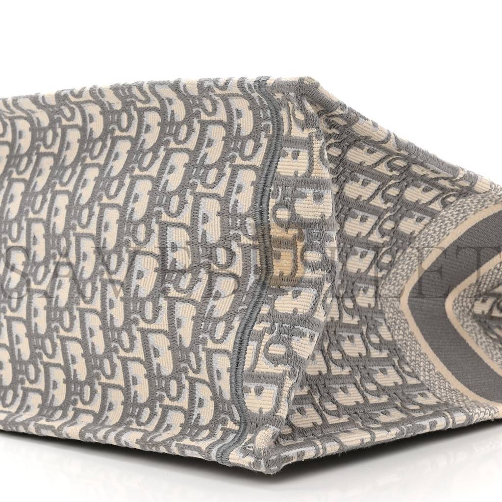 D*or oblique large book tote grey (42*35*16.5cm)