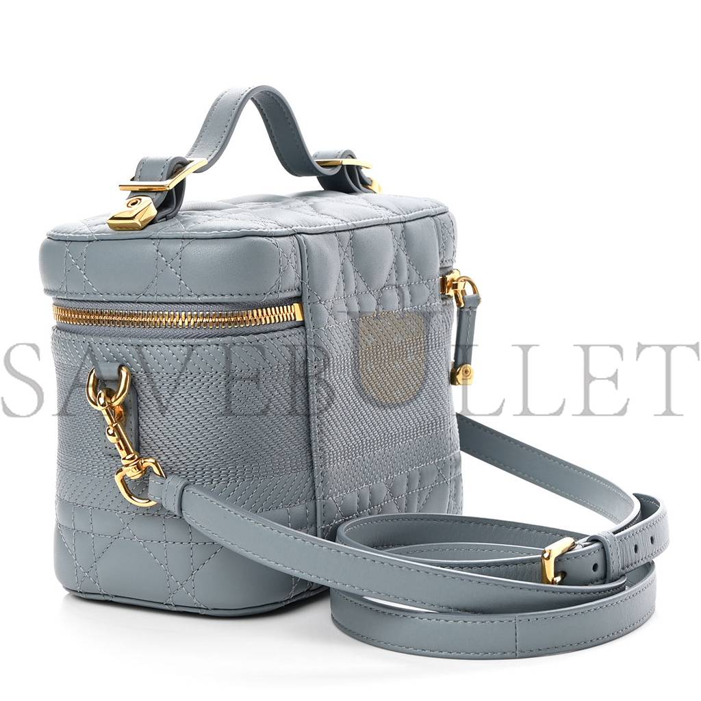 D*or lambskin cannage small D*ortravel vanity case cloud blue (18*13*10.8cm)